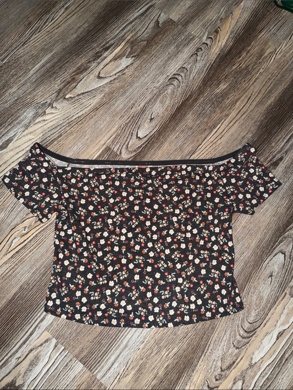 Off-Shoulder Floral Crop Top - Gray with Pink & Cream Flowers